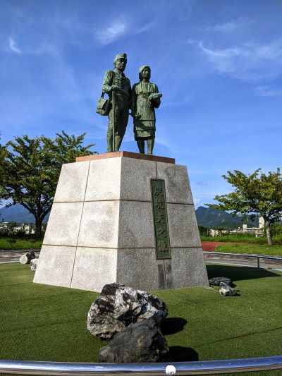 3炭鉱夫の像
