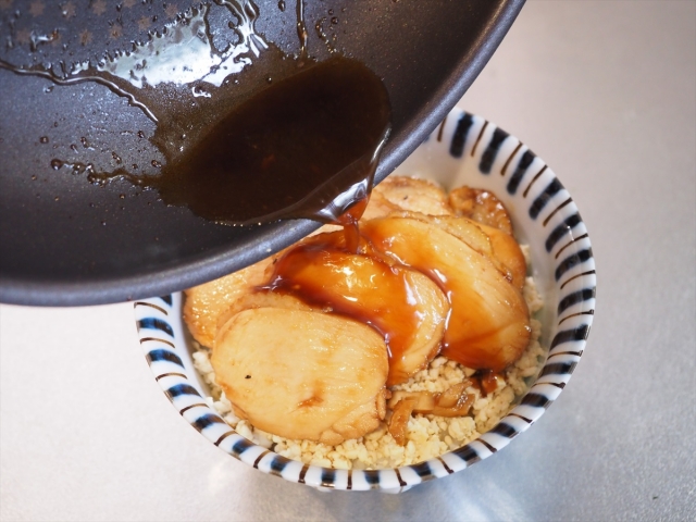 鶏チャーシューと炒り豆腐のチ035_R