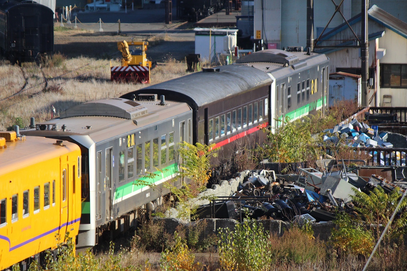 苗穂工場の留置車両（2022年11月6日）a04