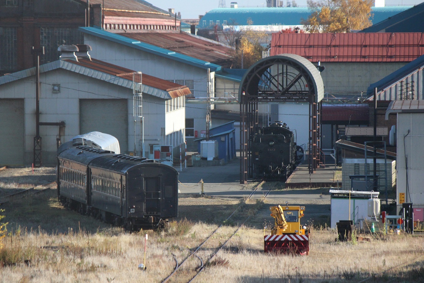 苗穂工場の留置車両（2022年11月6日）a05
