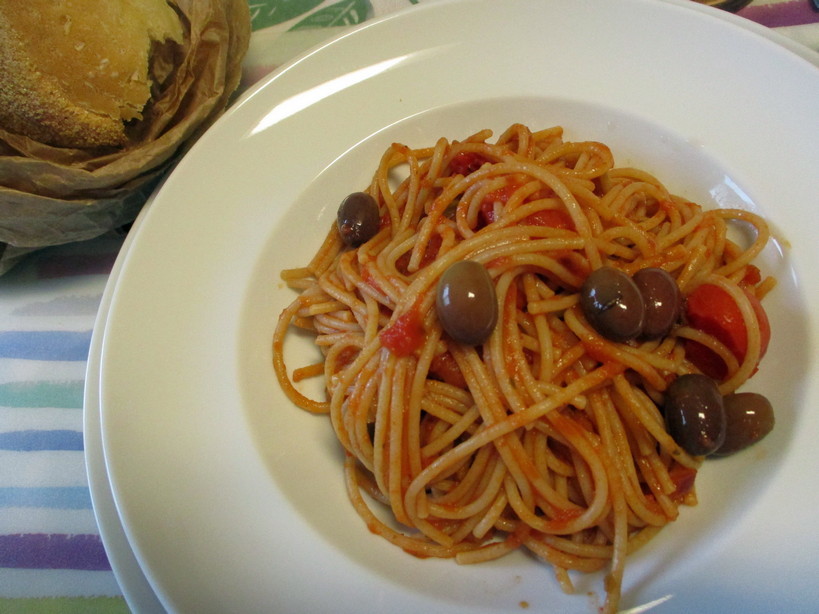 spaghetti_integrali_al_pomodoro_triple_olive220830