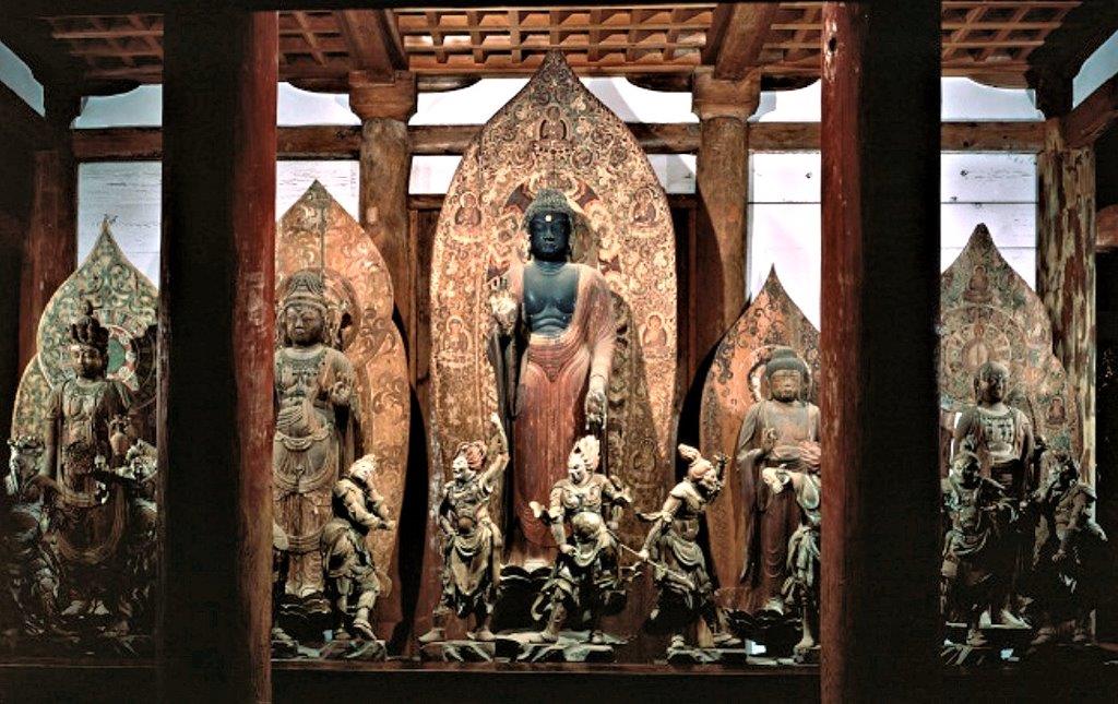 264室生寺十一面観音：室生寺金堂に安置される板光背の五尊像