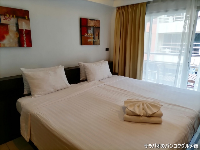 Baywalk Residence is a 3-star hotel in front of Pattaya Beach