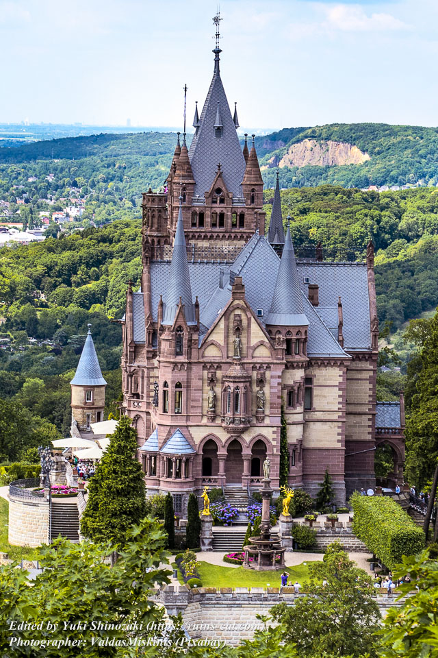 魔女の館のモデルとなったドイツのドラッヘンブルク城