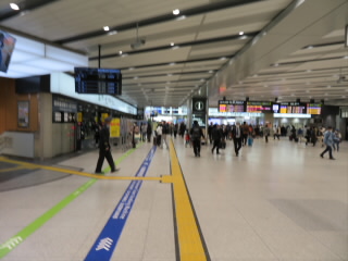 大阪JR東海道本線京都線おおさか東線新大阪駅