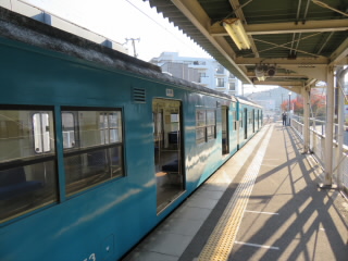 兵庫JR和田岬線山陽本線支和田岬駅103系電車