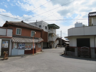 三重伊賀鉄道伊賀線茅町駅