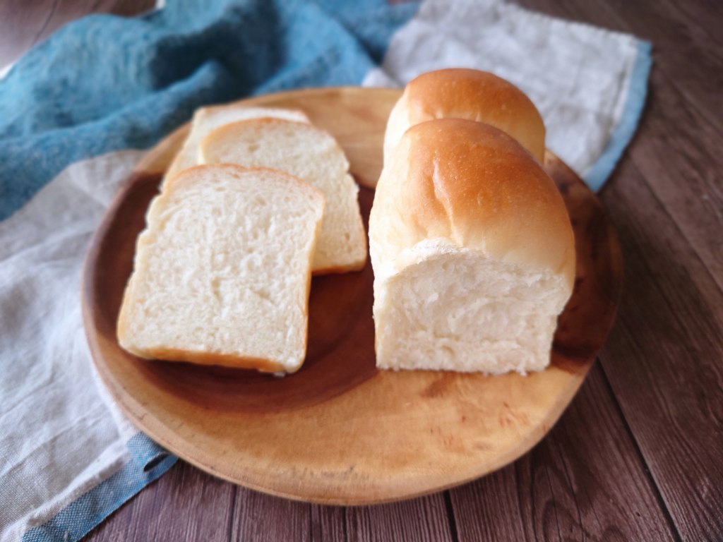 レシピ本「こねずに作れるベーカリーパン」のミニ生食パンを作りました☆おうち時間