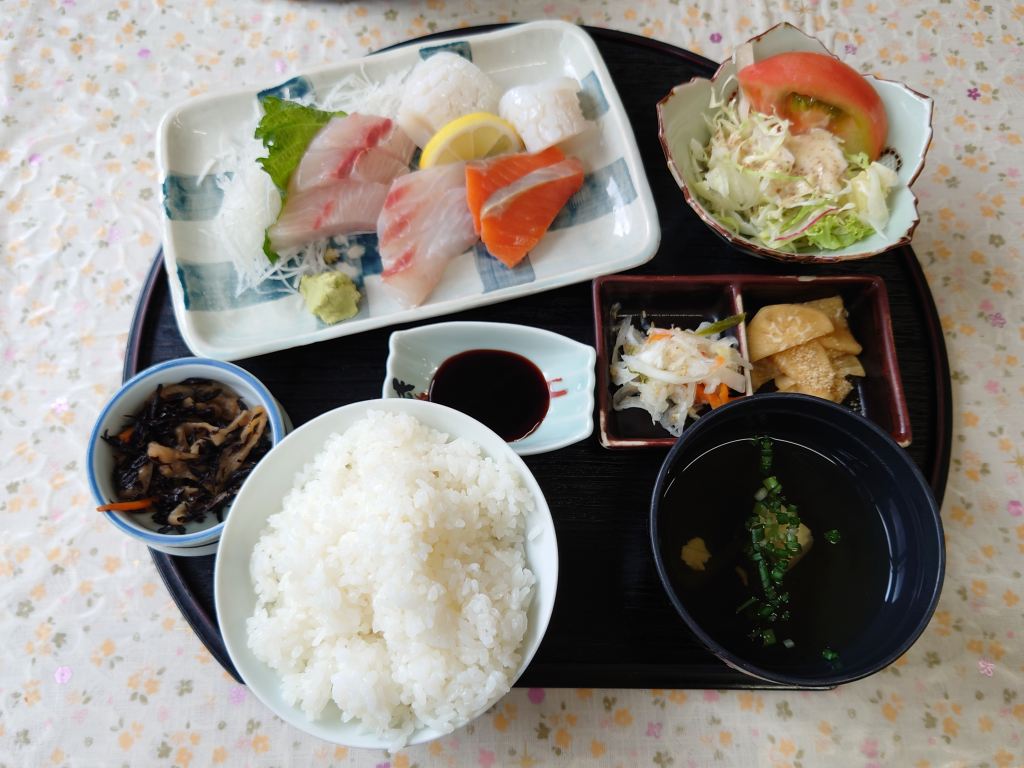 「魚屋(大分県九重町)」魚が評判のお食事処で定食ランチ